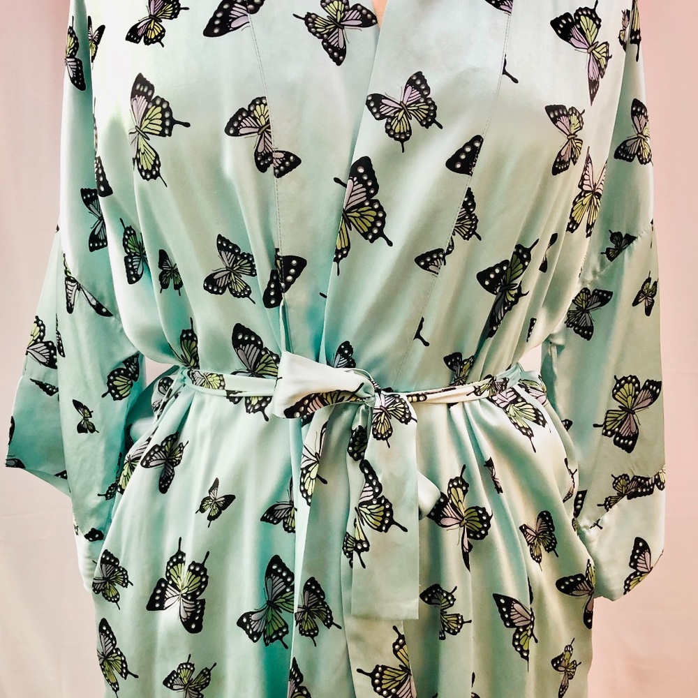 SILK ROBE / KIMONO SIZE MEDIUM
